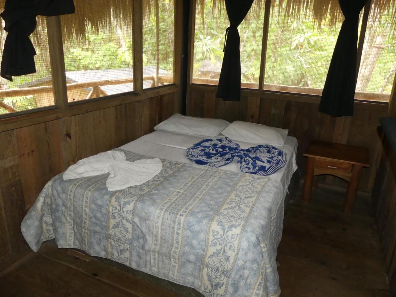 Hotel Kangaroo Rio Dulce Bagian luar foto