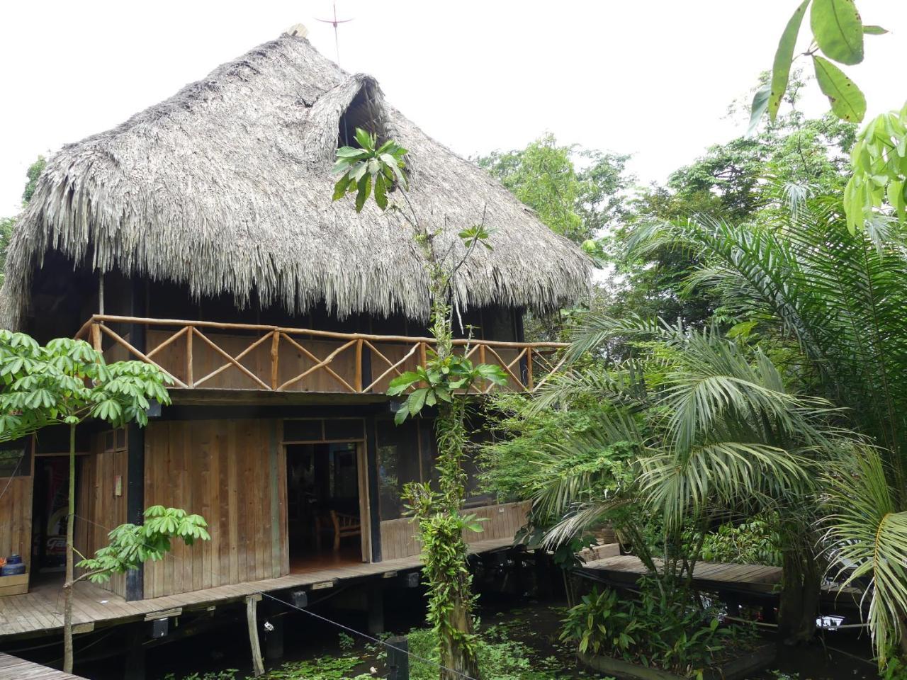 Hotel Kangaroo Rio Dulce Bagian luar foto