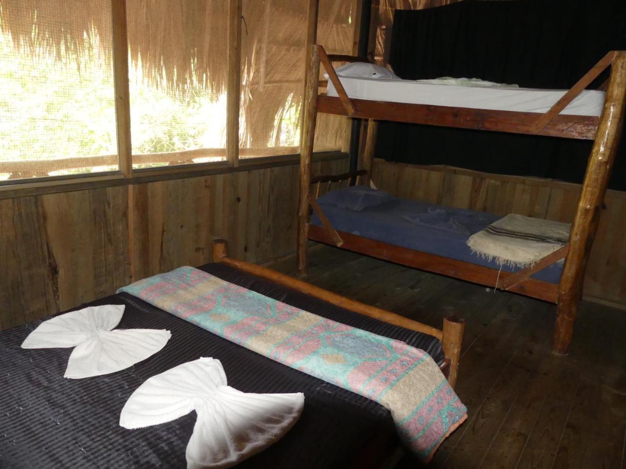 Hotel Kangaroo Rio Dulce Bagian luar foto