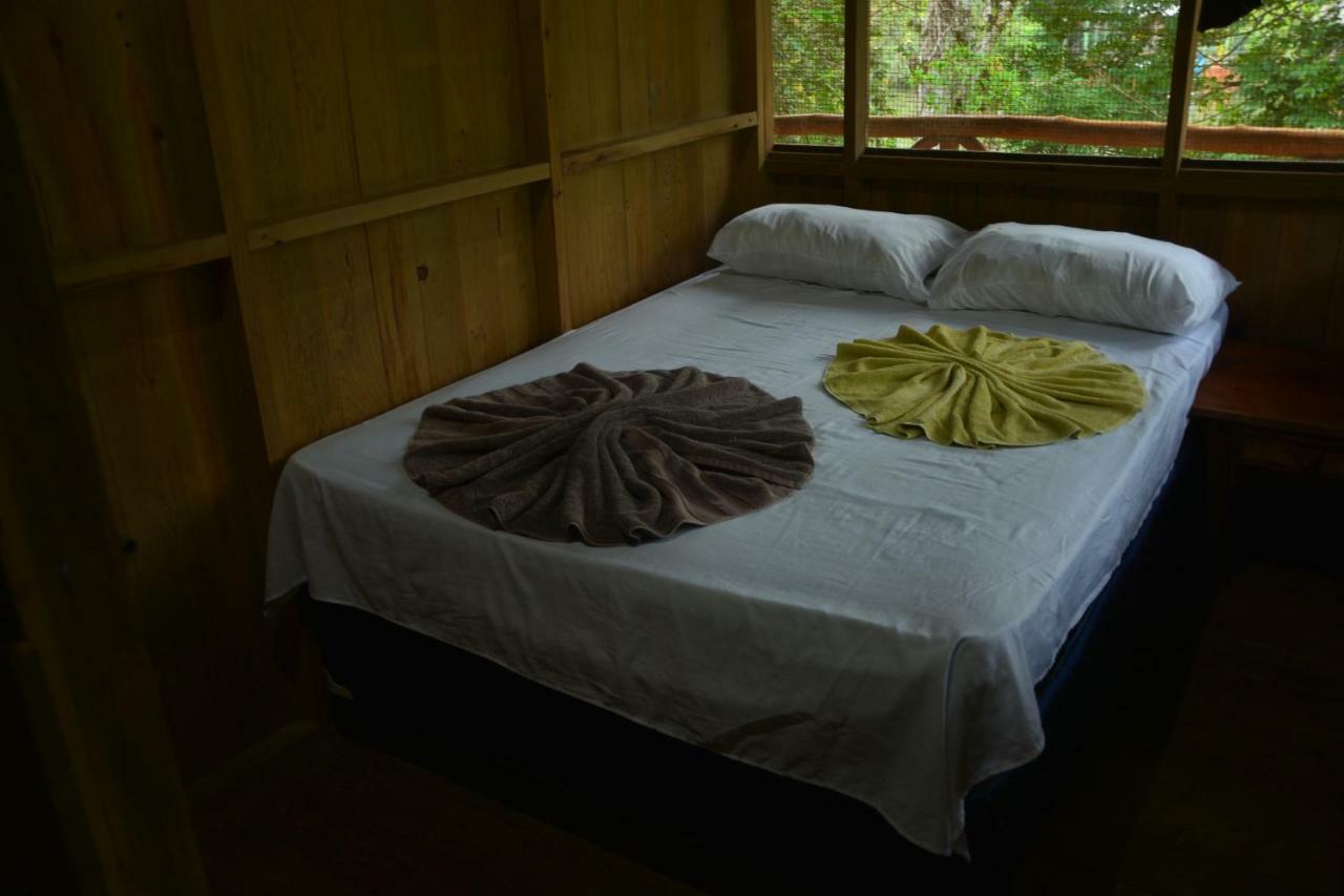 Hotel Kangaroo Rio Dulce Bagian luar foto