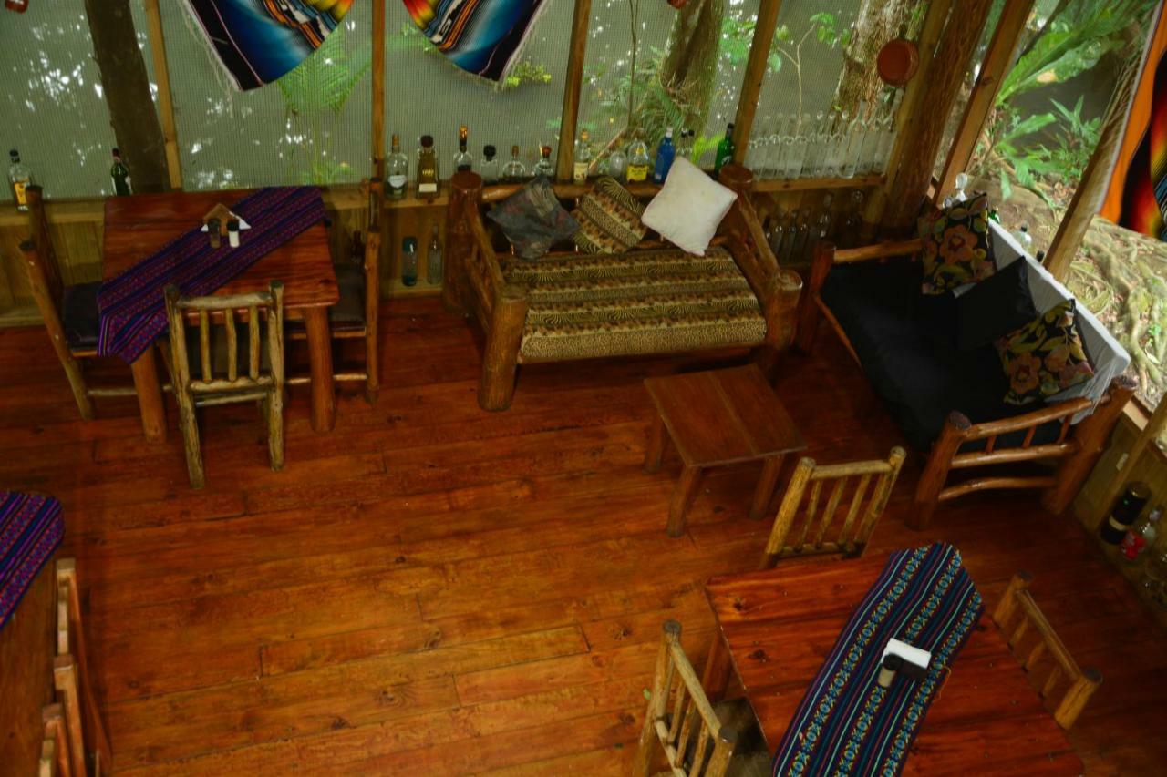 Hotel Kangaroo Rio Dulce Bagian luar foto
