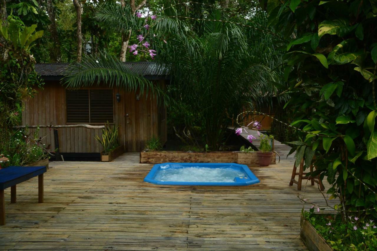 Hotel Kangaroo Rio Dulce Bagian luar foto