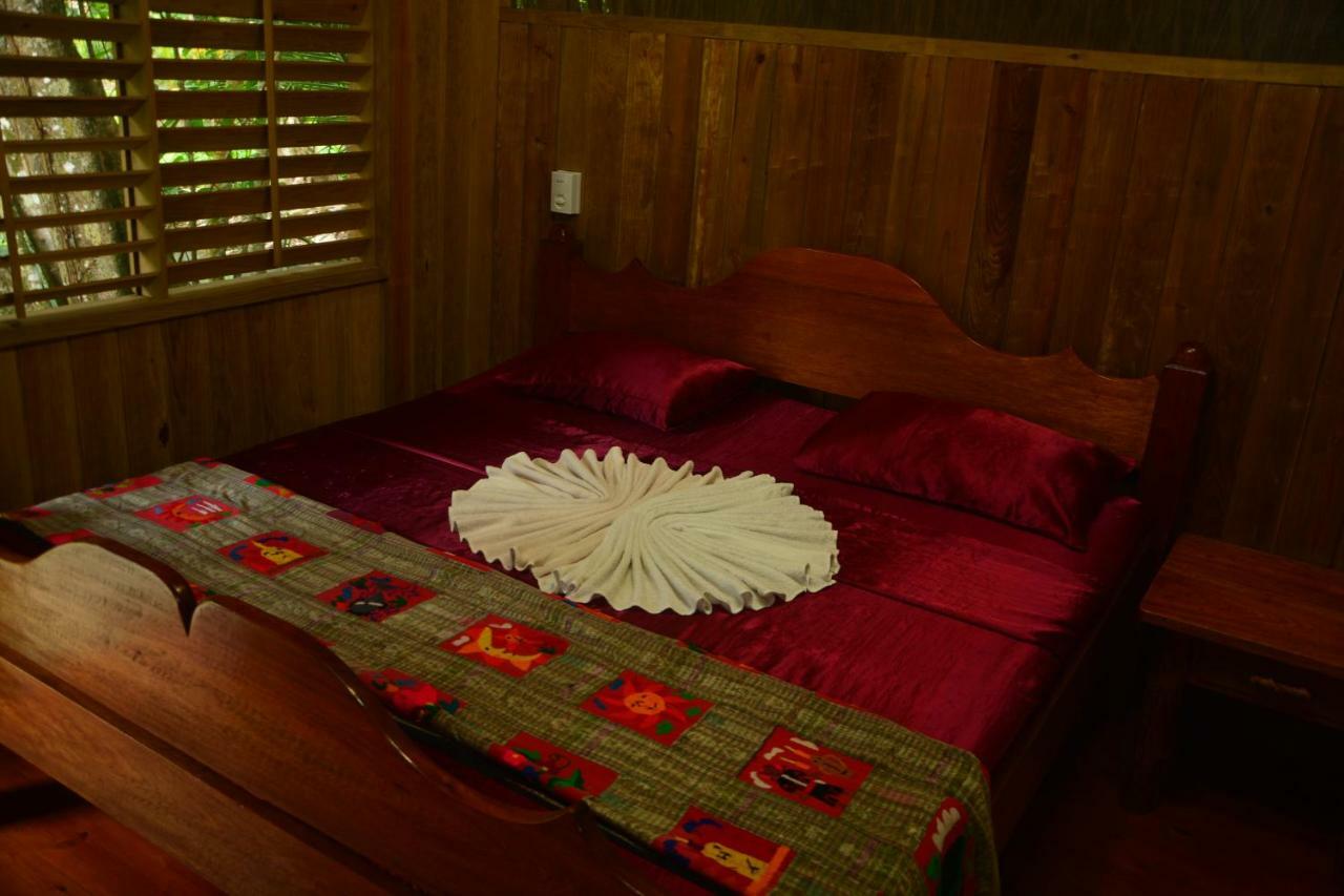 Hotel Kangaroo Rio Dulce Bagian luar foto