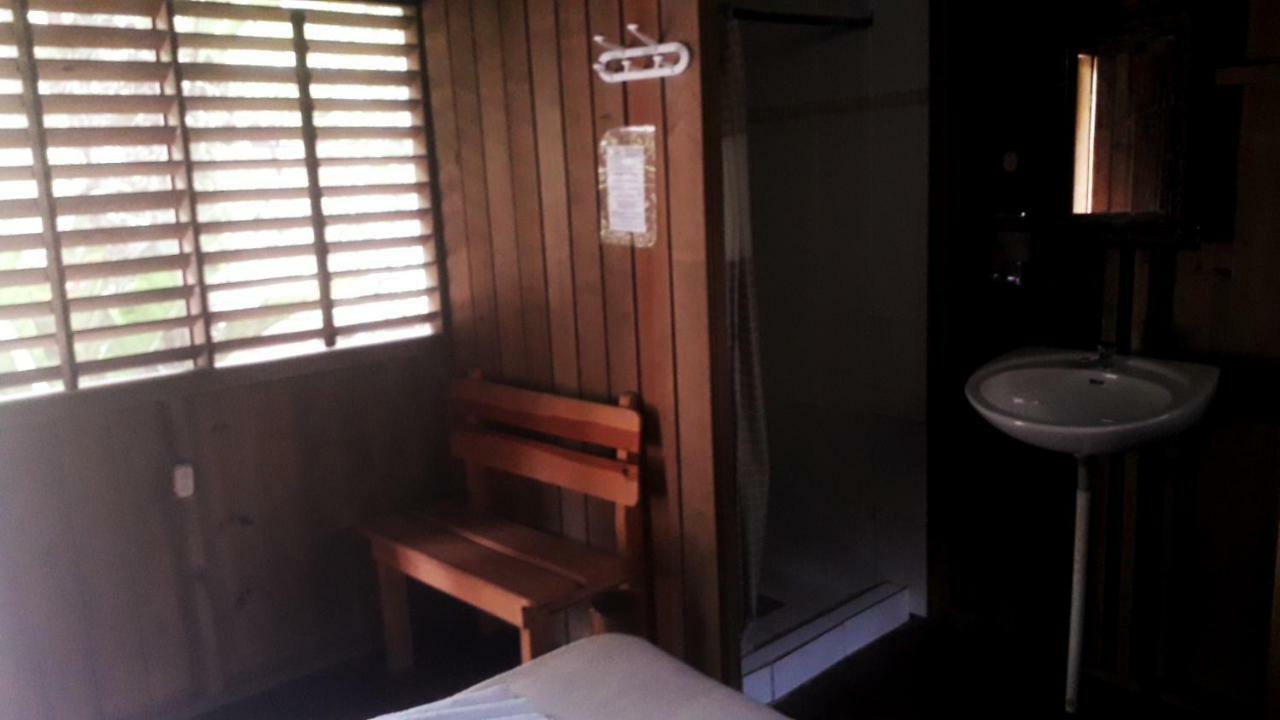 Hotel Kangaroo Rio Dulce Bagian luar foto